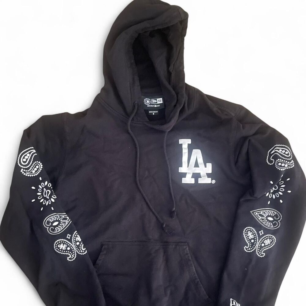 New-era Men's Black Hoodie